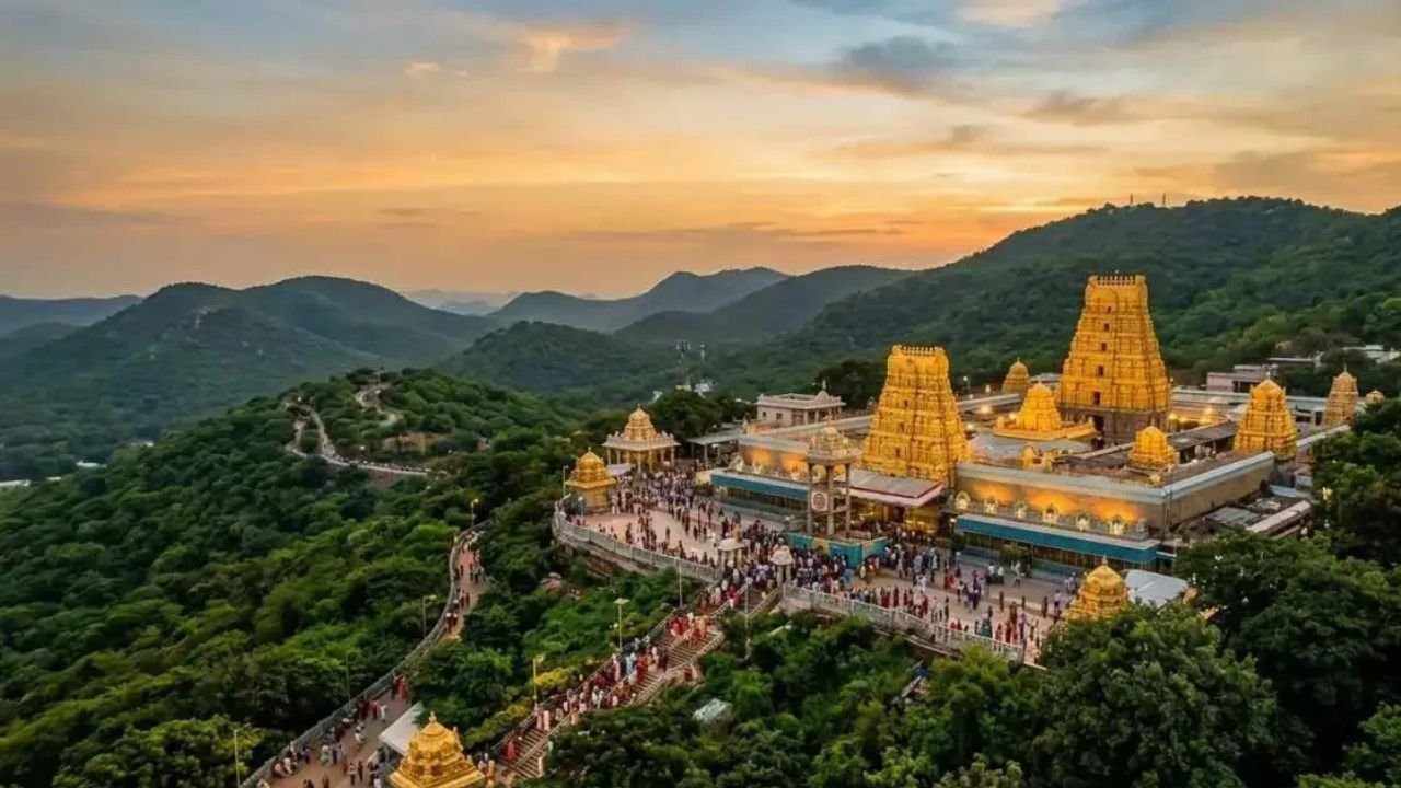 తిరుమల ఏడు కొండలు మరియు శ్రీ వెంకటేశ్వర స్వామి ఆలయం